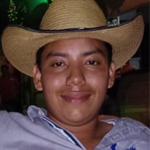 alexander espinoza flores